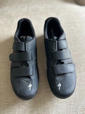 Men’s Specialized Cycling Shoes (Delta Clips – works w/ Peloton, Cyclebar)) – 11